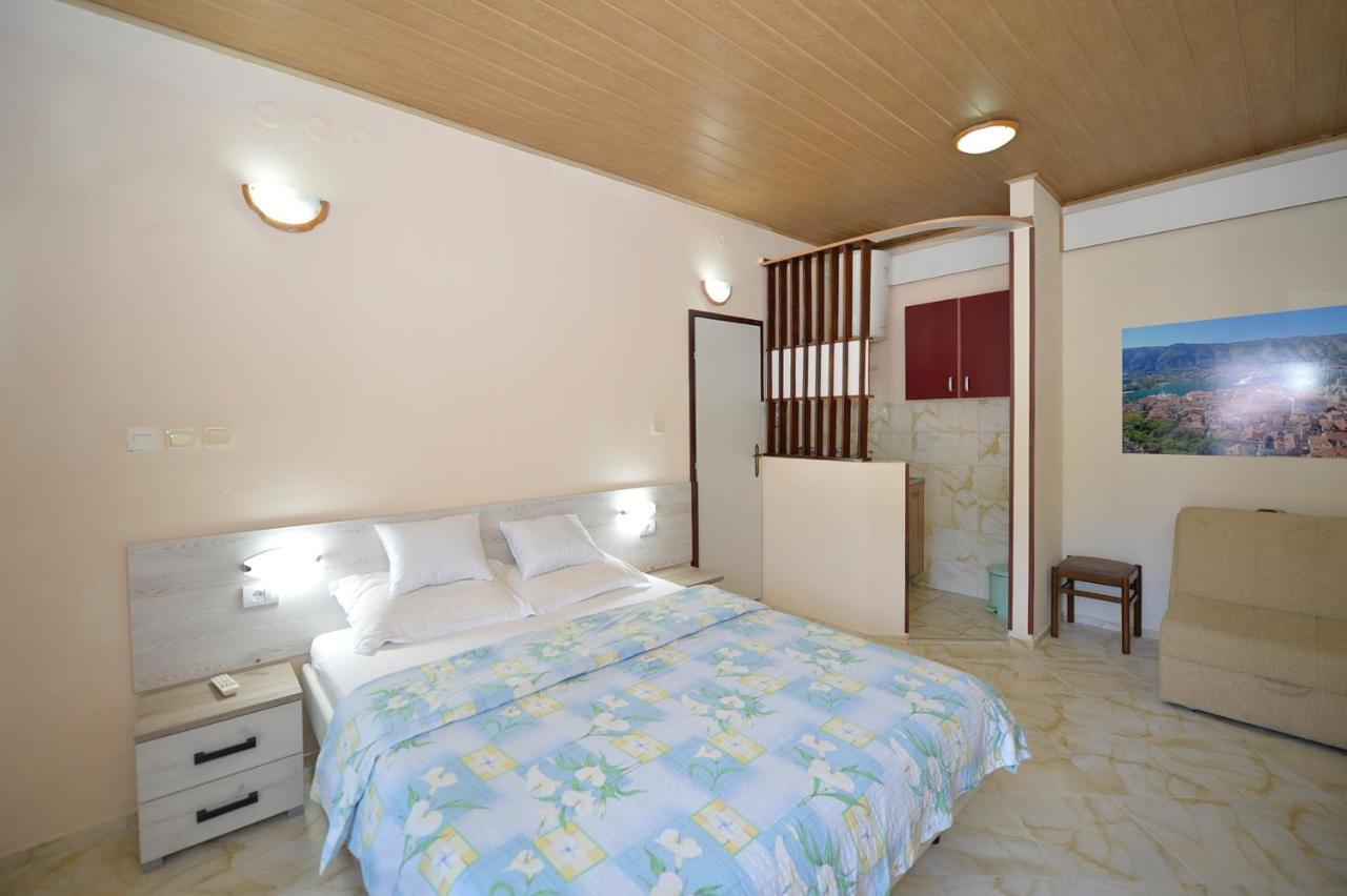 Hotel Pana-Eustahije 253 Kotor Zewnętrze zdjęcie