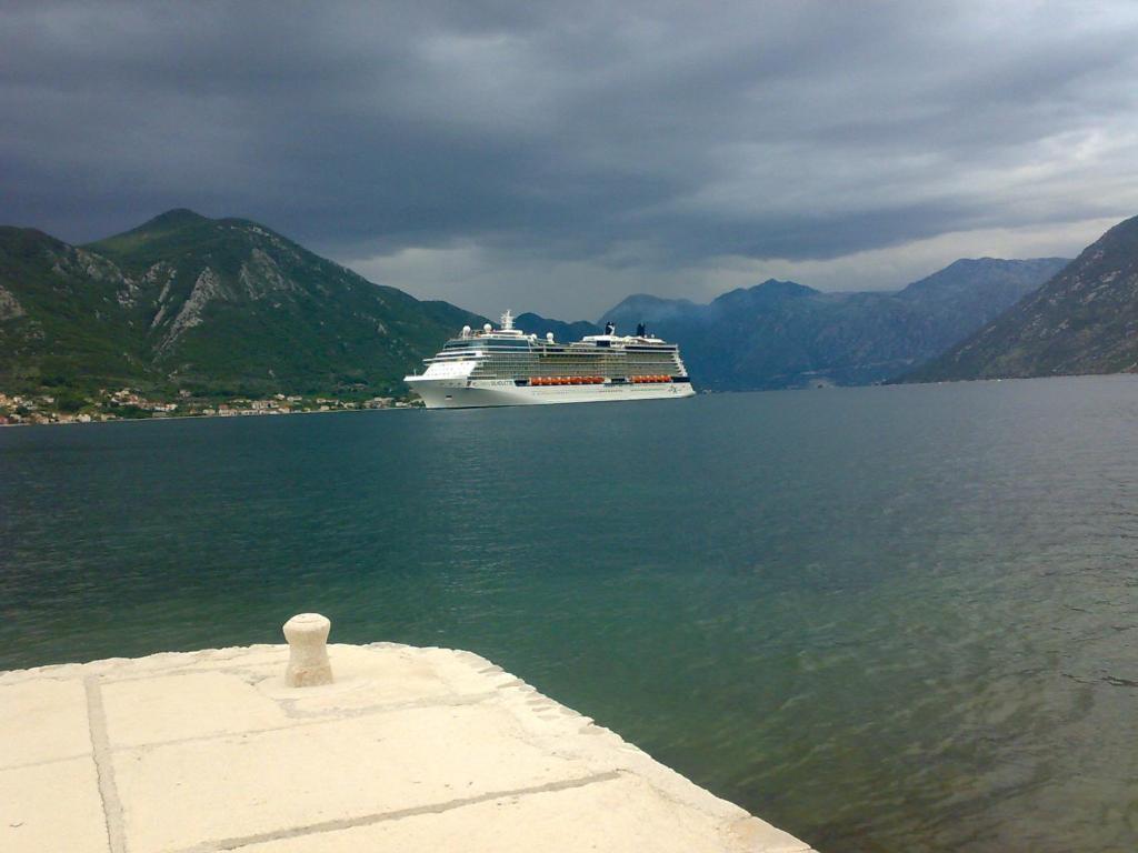 Hotel Pana-Eustahije 253 Kotor Zewnętrze zdjęcie