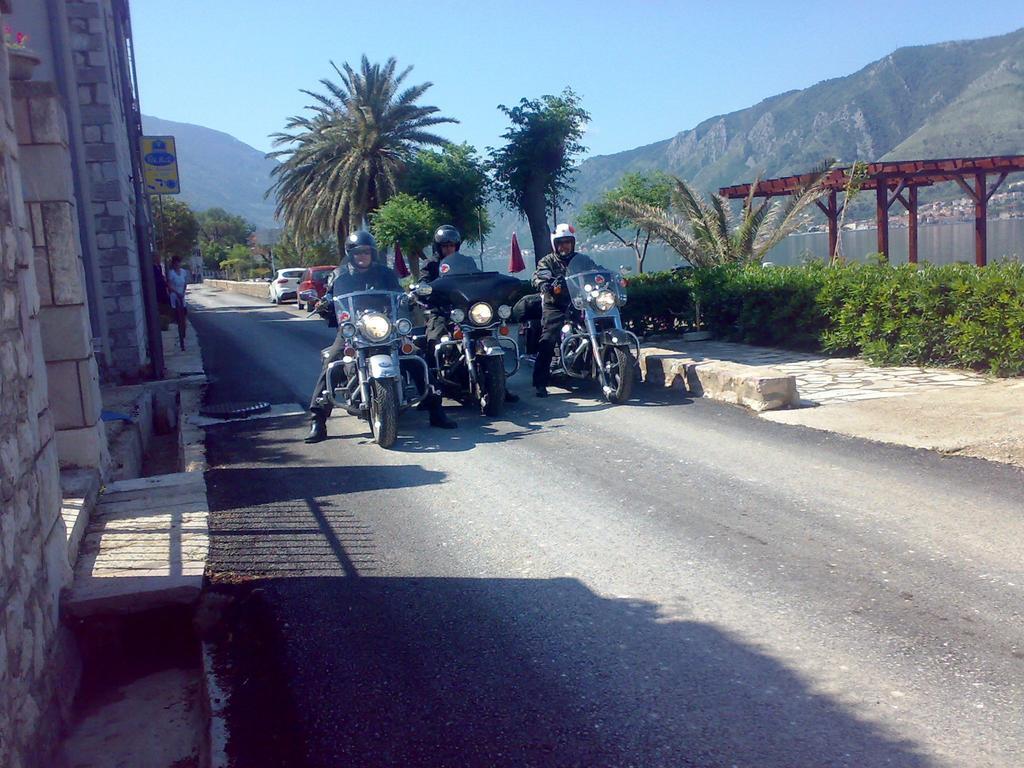 Hotel Pana-Eustahije 253 Kotor Zewnętrze zdjęcie